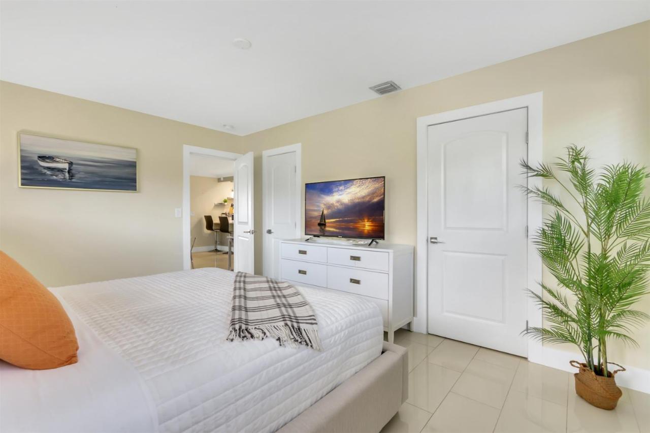 Bright Pompano Beach With Pool Access Exteriér fotografie